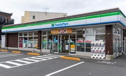 近くのファミリーマート 島根四丁目店まで289m（徒歩4分）