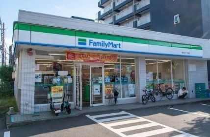 近くのファミリーマート 碑文谷1丁目店まで307m(徒歩4分)