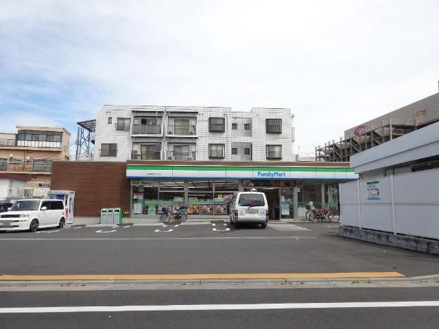 近くのファミリーマート板橋徳丸二丁目店まで825m(徒歩11分)
