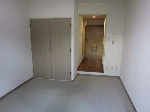 ベッドルーム