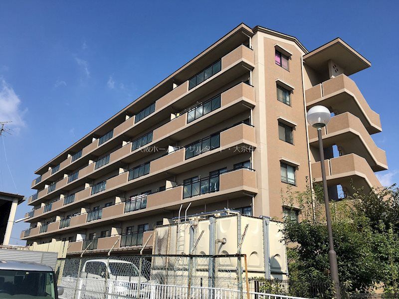 アルカサール美園の外観画像