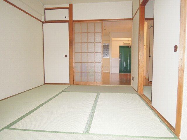 ベッドルーム
