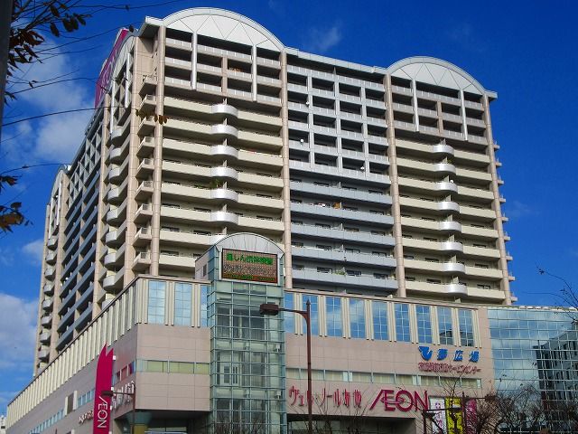 近くのイオン布施駅前店まで233m（徒歩3分）