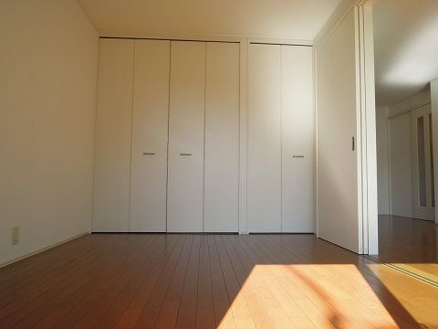 ベッドルーム