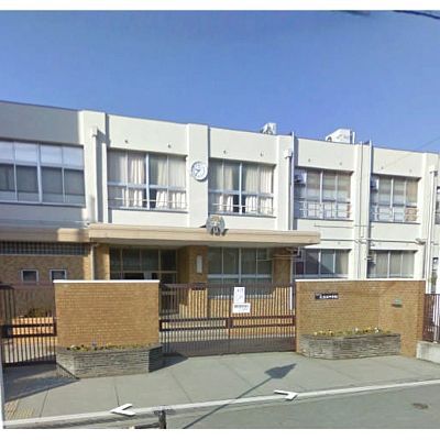 近くの大阪市立長吉西中学校まで556m（徒歩7分）