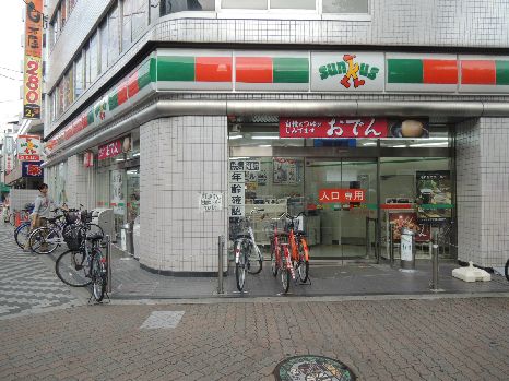 近くのサンクス 近鉄八尾駅前店まで132m（徒歩2分）