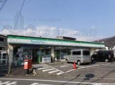 近くのファミリーマート 法善寺駅東店まで90m（徒歩2分）
