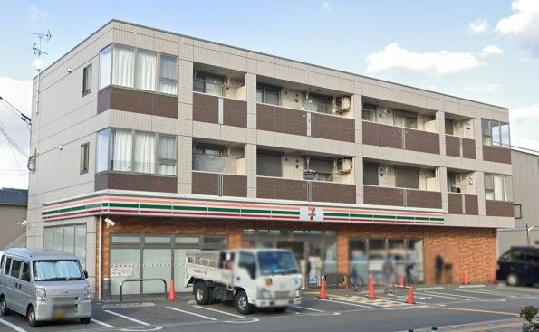 近くのセブンイレブン 東大阪岩田町1丁目店まで638m（徒歩8分）