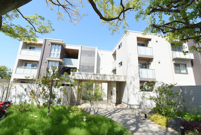 シャーメゾンガーデンズ菱屋西の外観画像