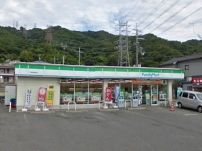近くのファミリーマート 八尾神宮寺店まで433m（徒歩6分）