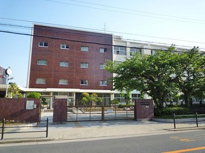 近くの大阪市立平野中学校まで139m（徒歩2分）