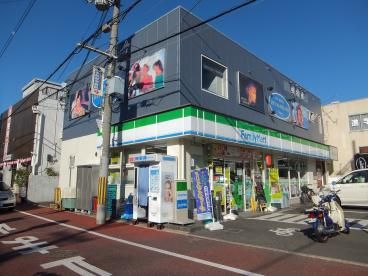 近くのファミリーマート 柏原清州店まで980m（徒歩13分）