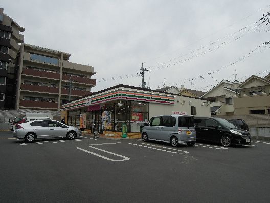 近くのセブンイレブン 柏原上市4丁目店まで1,298m（徒歩17分）