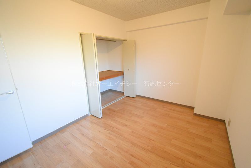 ベッドルーム