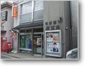 近くの柏原堅下郵便局まで198m（徒歩3分）
