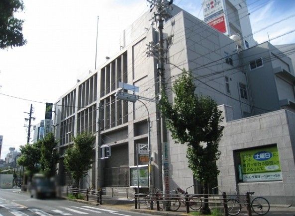近くの三井住友銀行 東大阪支店まで177m（徒歩3分）