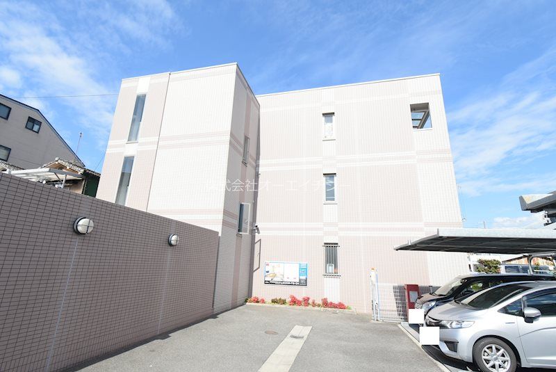 ニューロイヤル光進の外観画像