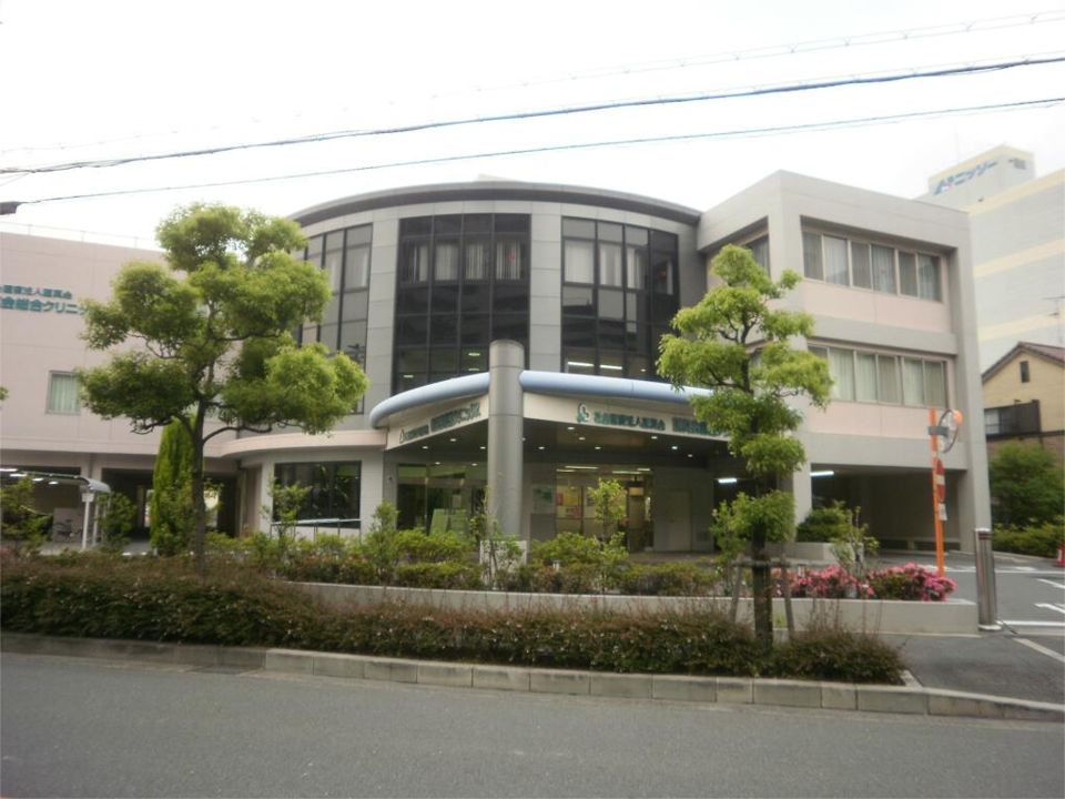 近くの医真会八尾総合病院まで1,576m（徒歩20分）