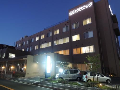近くの新井クリニックまで469m（徒歩6分）