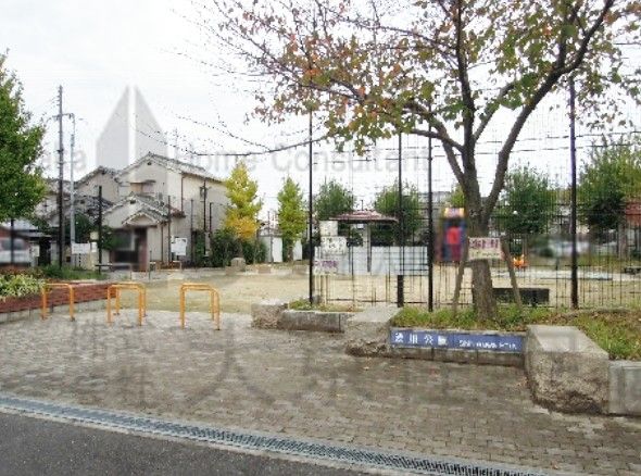 近くの渋川公園まで198m(徒歩3分)