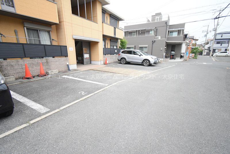 近くの八戸の里公園まで1,110m(徒歩14分)