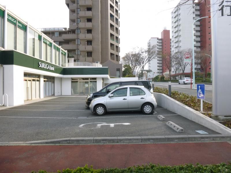 近くのスルガ銀行 湘南ライフタウン支店まで1,300m(徒歩17分)