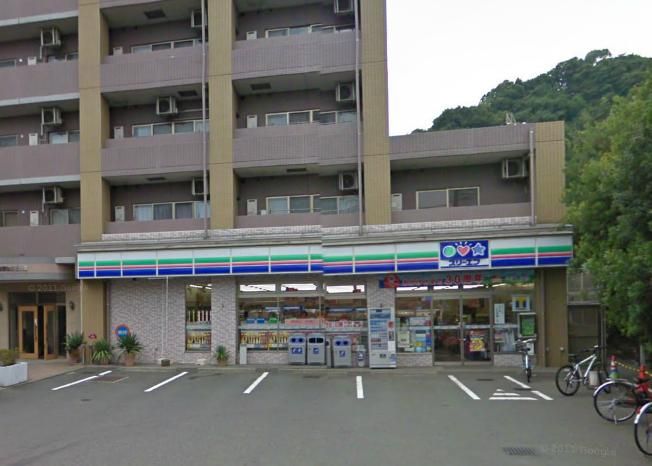 近くのスリーエフ 藤沢本町駅前店まで507m（徒歩7分）