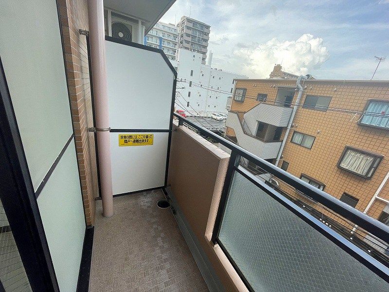 近くのしまむらストアー駅前店まで280m（徒歩4分）