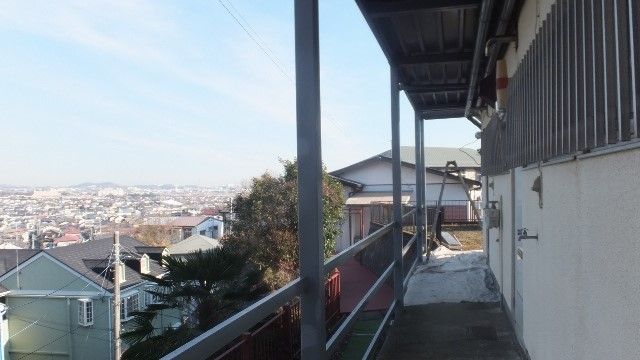 近くのローソン 東海大学前店まで607m（徒歩8分）
