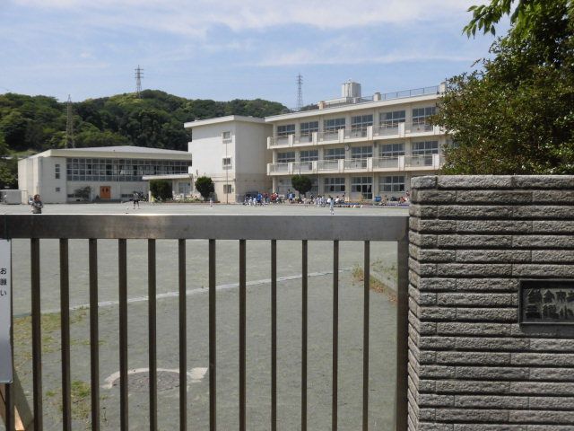 近くの鎌倉市立玉縄小学校まで149m（徒歩2分）