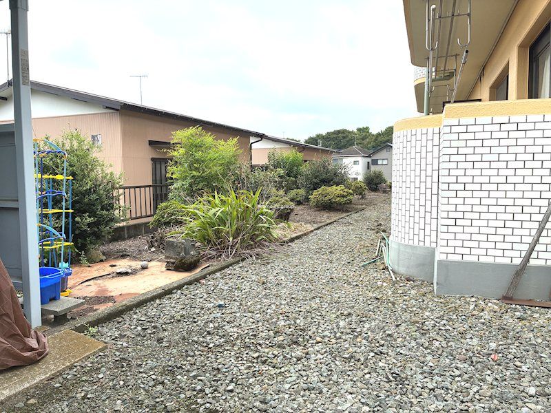 近くの秦野緑郵便局まで216m（徒歩3分）