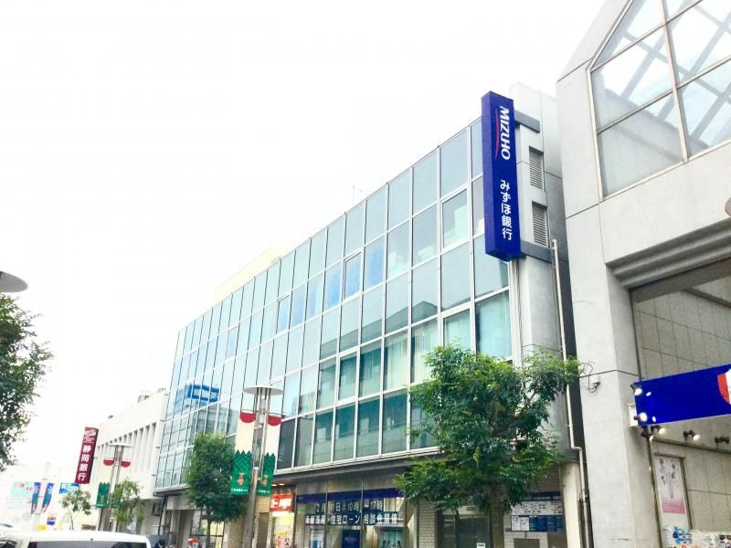 近くのみずほ銀行辻堂支店まで447m（徒歩6分）