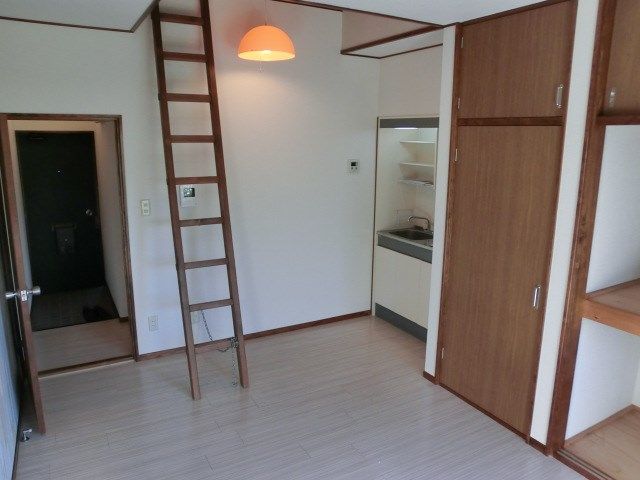 ベッドルーム