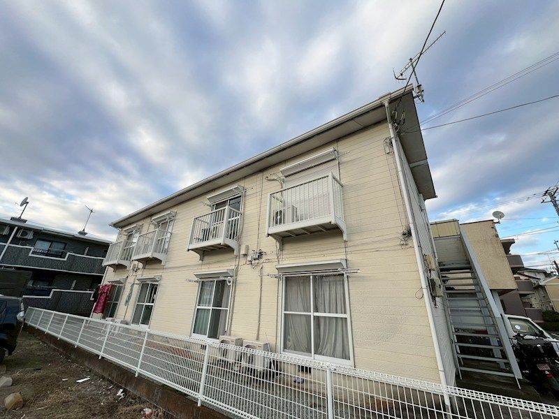 近くの平塚信用金庫東海大学駅前支店まで410m(徒歩6分)