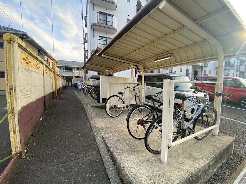 近くのローソン 伊勢原東大竹店まで227m（徒歩3分）