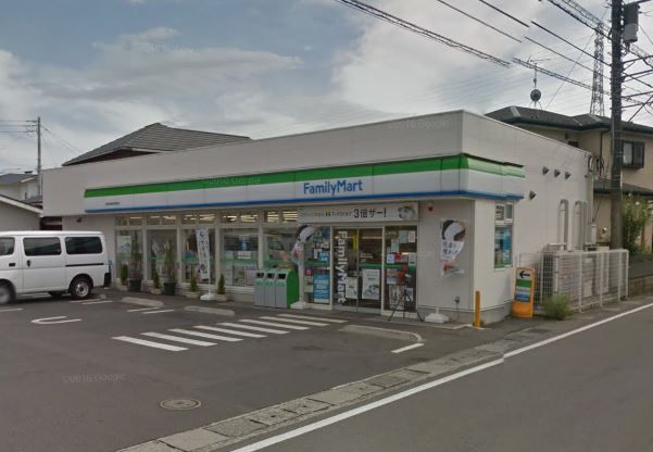 近くのファミリーマート 南足柄和田河原店まで503m（徒歩7分）