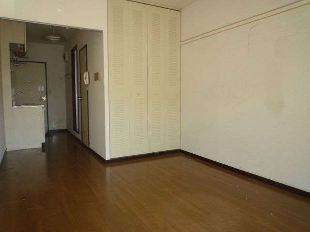 ベッドルーム