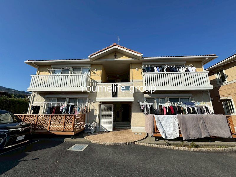 近くの比々多郵便局まで215m(徒歩3分)