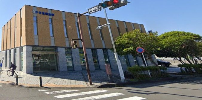 近くの中栄信用金庫秦野駅前支店まで872m（徒歩11分）