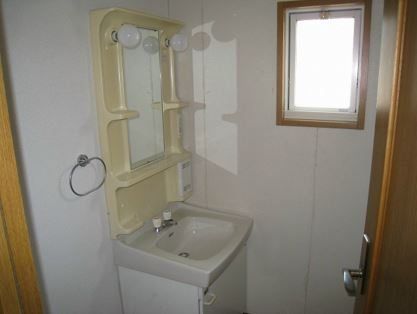 近くの東銀座薬局真土支店まで464m(徒歩6分)