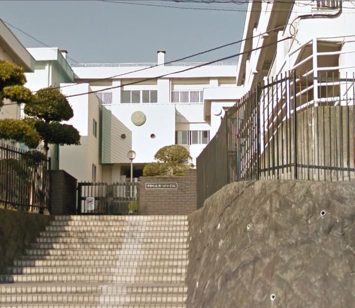 近くの中井町立井ノ口小学校まで541m(徒歩7分)