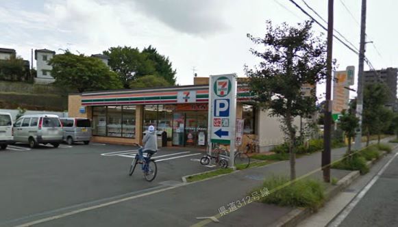 近くのセブンイレブン 鎌倉城廻東店まで1,896m（徒歩24分）