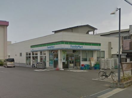 近くのファミリーマート 開成延沢店まで615m（徒歩8分）