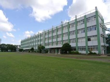 近くの大和市立上和田小学校まで550m（徒歩7分）