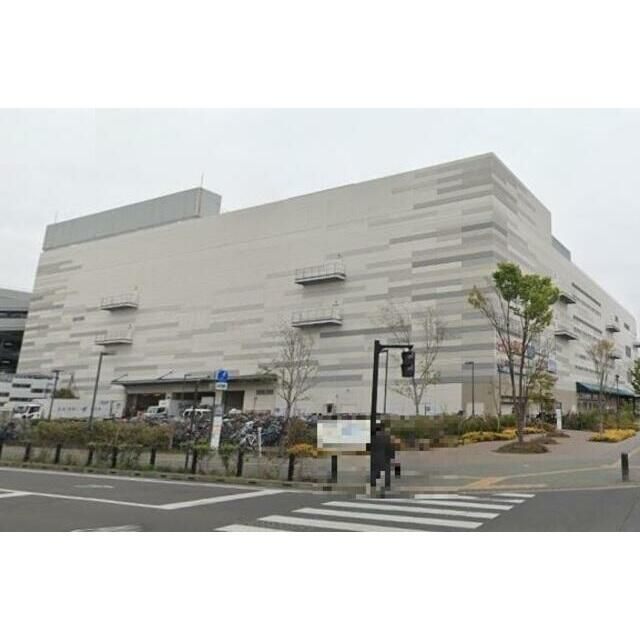 近くのテラスモール湘南店まで1,024m（徒歩13分）