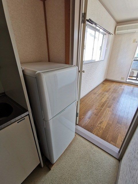 近くの厚木市立病院まで3,298m(徒歩42分)