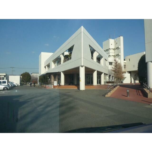 近くの寒川町役場まで782m（徒歩10分）