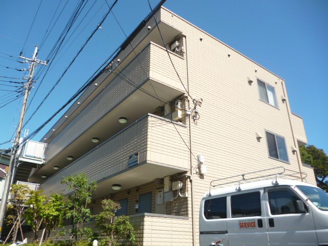 Villa KnightIII(ヴィラナイト スリー)の外観画像