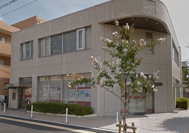 近くの神奈川銀行 六会支店まで426m（徒歩6分）