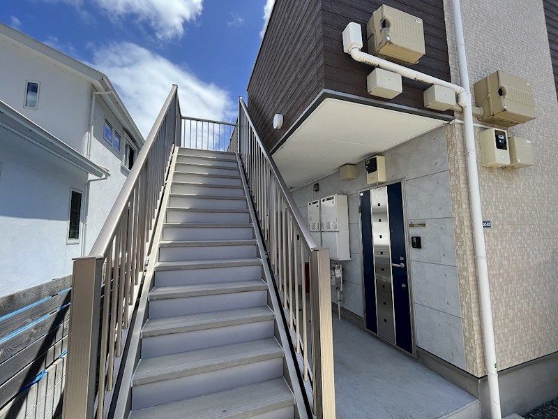 近くのローソン 平塚真田店まで314m(徒歩4分)